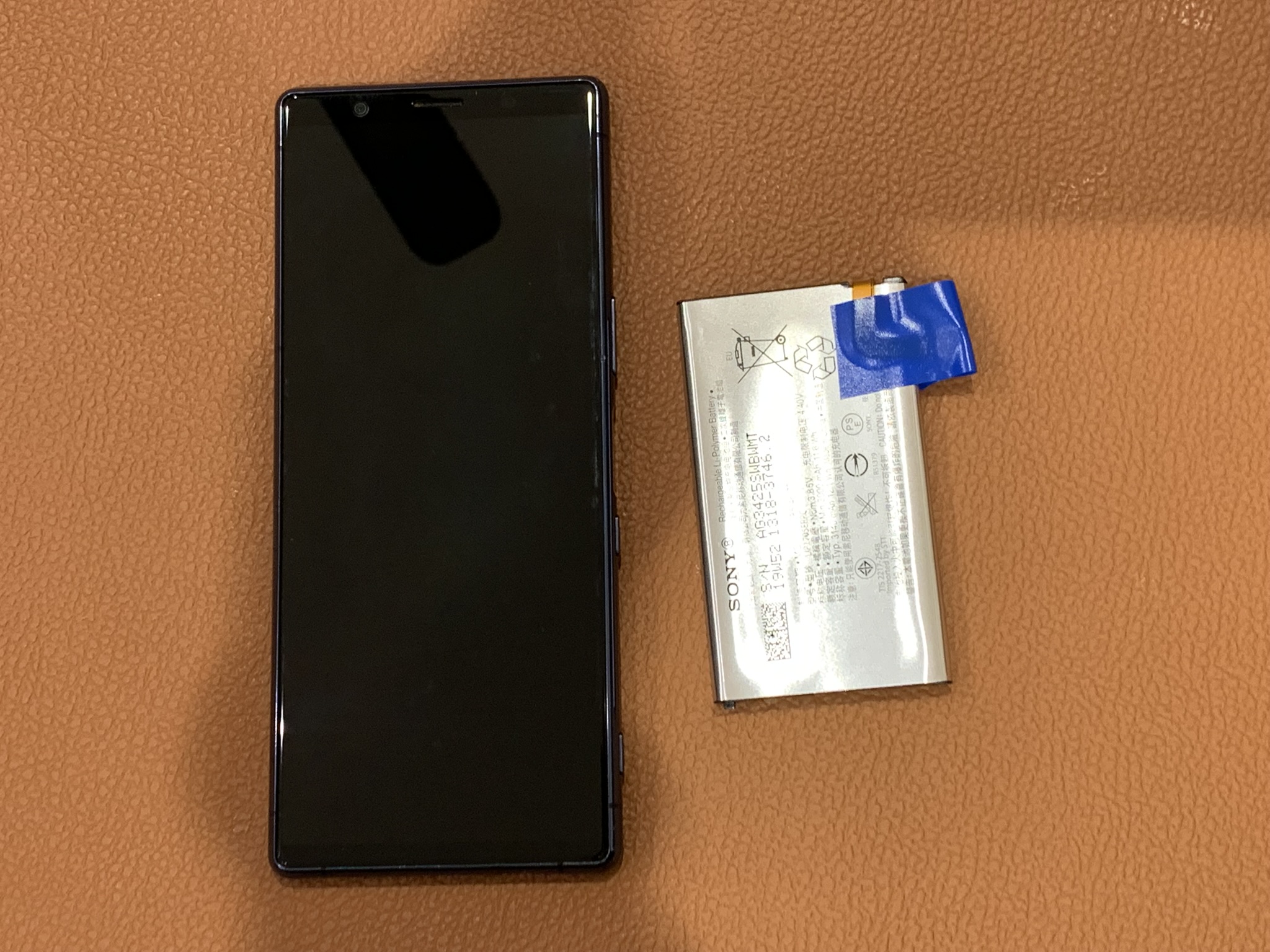 Xperia５（エクスペリア）バッテリー交換修理を承りました！